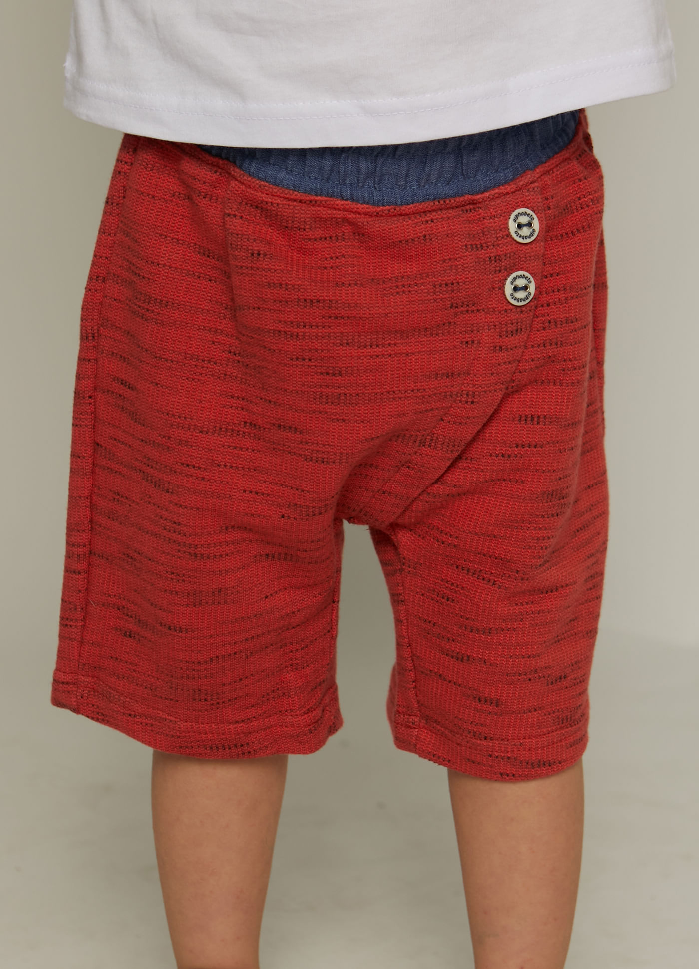 pantaloni bermuda