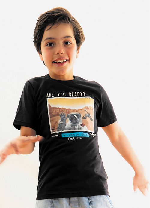 Camiseta Infantil Menino Estampa Astro - Tam. 10 a 16 anos - Preto
