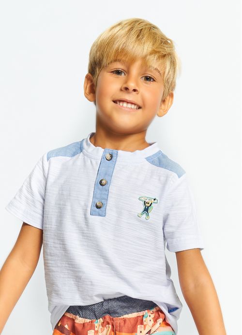 Camiseta Infantil Menino Tirando Onda – Tam. 1 a 12 anos – Branco