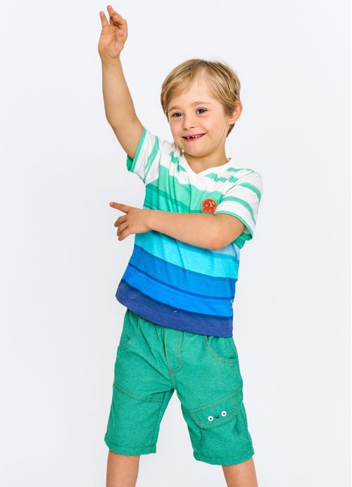 Camiseta infantil em malha listrada