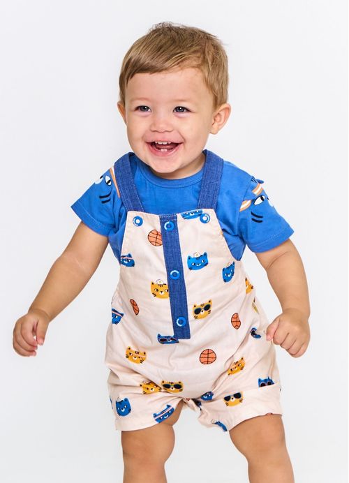 Jardineira  Infantil Menino Estampa Esporte Divertido